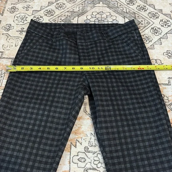 KUT FROM THE KLOTH 6 Elyse Checkered mid rise Skinny black plaid pants - Picture 6 of 12